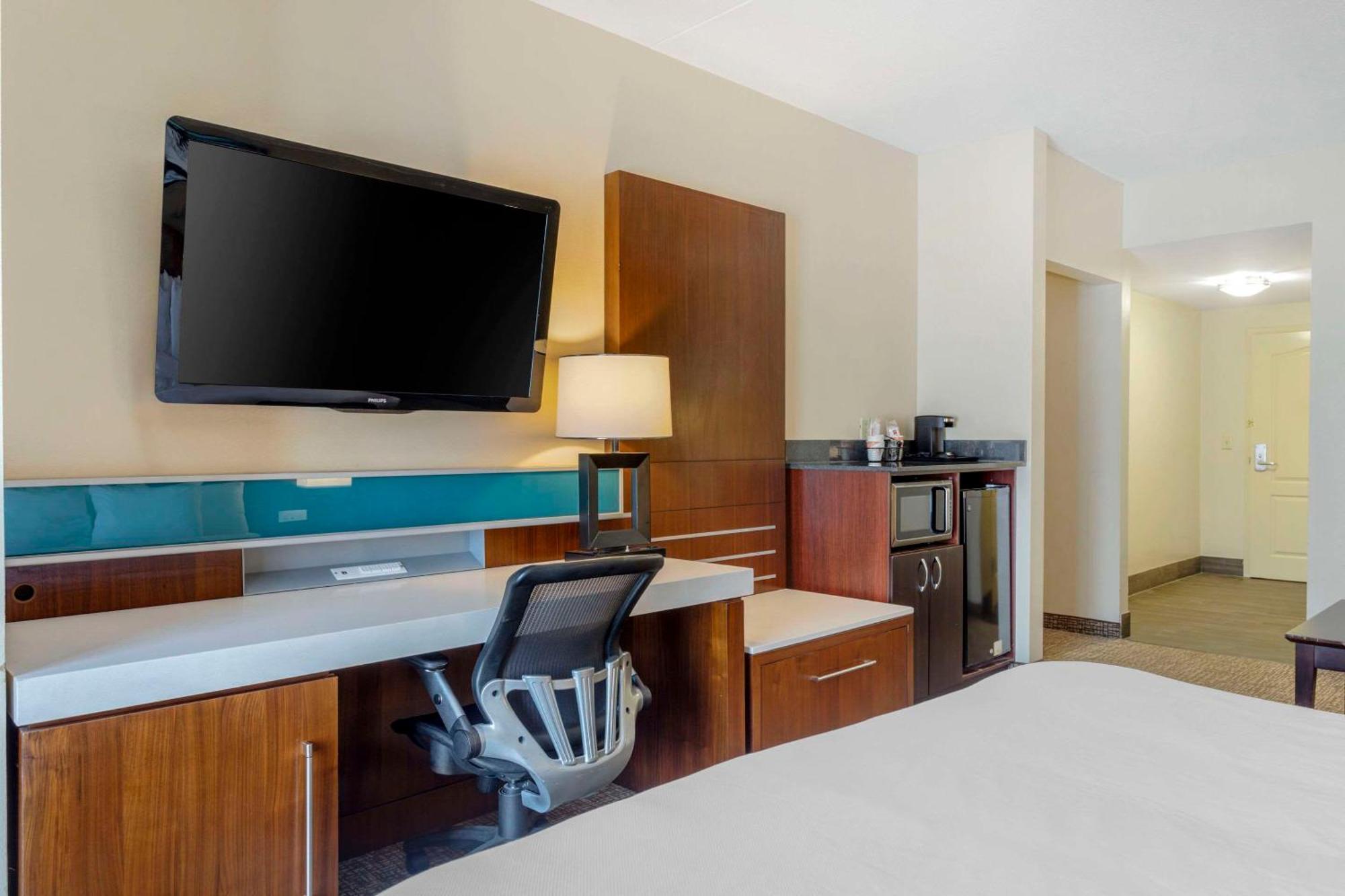 Comfort Suites East Knoxville Exteriör bild