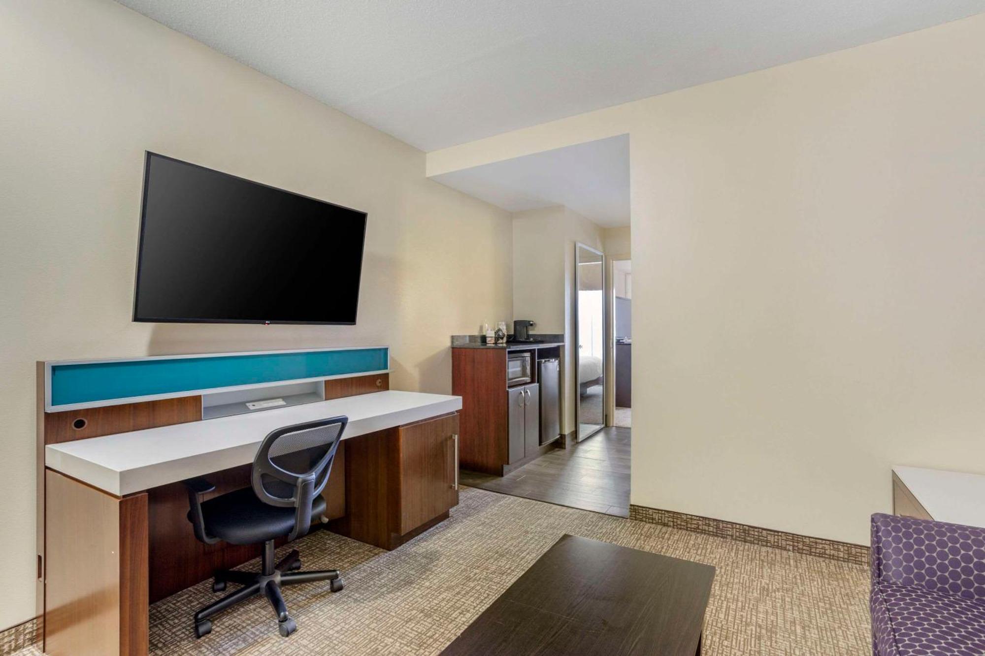 Comfort Suites East Knoxville Exteriör bild